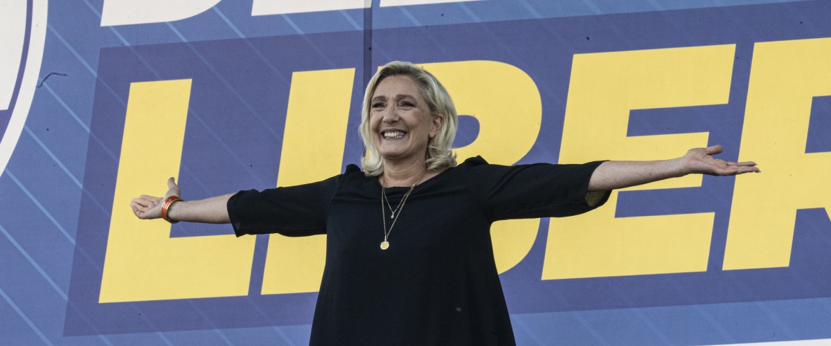 marine le pen pu242 candidarsi all8217eliseo ridotta l8217ineleggibilit224 resta il nodo del braccialetto elettronico stasera l8217annuncio da Secoloditalia.it marine le pen pu242 candidarsi all8217eliseo ridotta l8217ineleggibilit224 resta il nodo del braccialetto elettronico stasera l8217annuncio