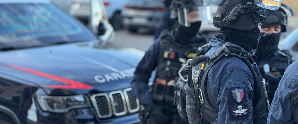 catania droga e smartphone venduti in carcere a prezzi folli 22 arresti indagati anche un medico e un avvocato da Secoloditalia.it catania droga e smartphone venduti in carcere a prezzi folli 22 arresti indagati anche un medico e un avvocato