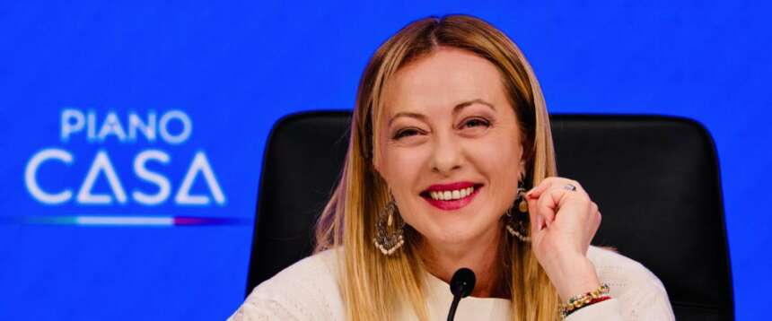 Il Piano Casa è legge: 100mila alloggi per giovani e famiglie. Meloni: «Dalle parole ai fatti»