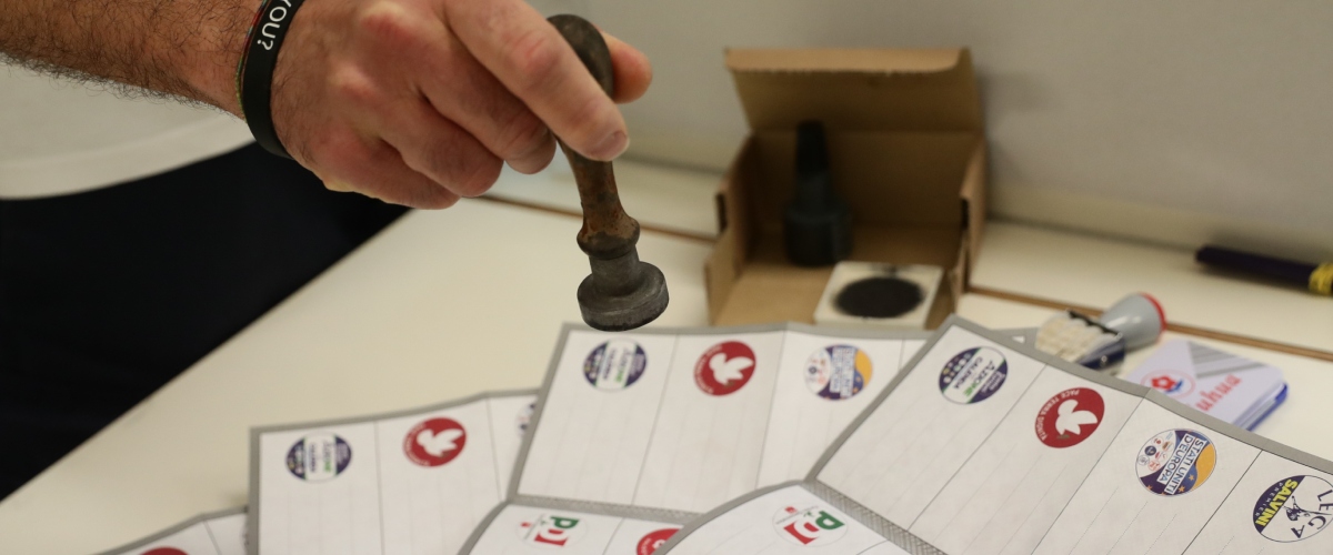 Legge elettorale, FdI mette il turbo. Capolista bloccato e fino a 3 preferenze di genere: l’emendamento che compatta la maggioranza
