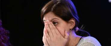 Salis (al potere) e licenzi: la compagna Ilaria condannata per aver mandato a casa due collaboratori senza giusta causa