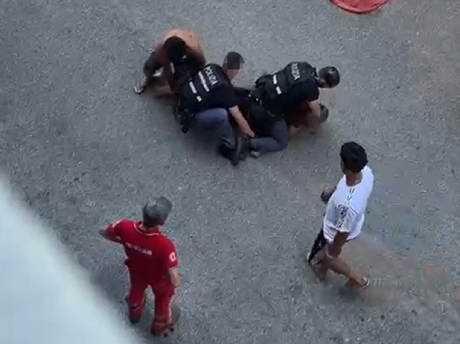 Uomo muore durante un fermo a Bologna, Questura: “Bodycam dei Poliziotti a disposizione del Pm”