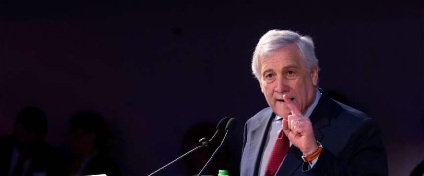 Tajani: “Ma quale partito del pareggio, siamo gli eredi di Berlusconi. La sinistra si rassegni, la crisi di governo non ci sarà”