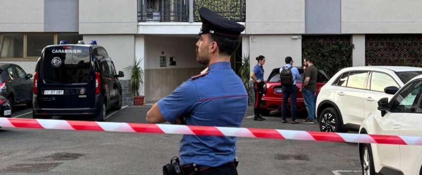 Brandisce un coltello con la scritta “Allah Akbar”: marocchino semina terrore nel comando della polizia locale