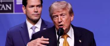 Servizi israeliani agli Usa: “L’Iran ha un nuovo piano per uccidere Trump”. Hormuz al collasso dopo i raid