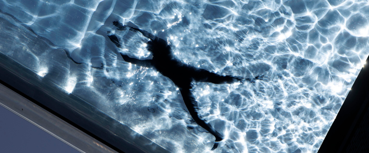 alice rimasta otto minuti sott8217acqua il video della piscina ricostruisce la tragedia in trecento ai funerali da Secoloditalia.it alice rimasta otto minuti sott8217acqua il video della piscina ricostruisce la tragedia in trecento ai funerali