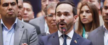 Colombia, inizia l’era di de la Espriella: chi è il neo-presidente di origini italiane che incide dischi e vuole bombardare i narcos