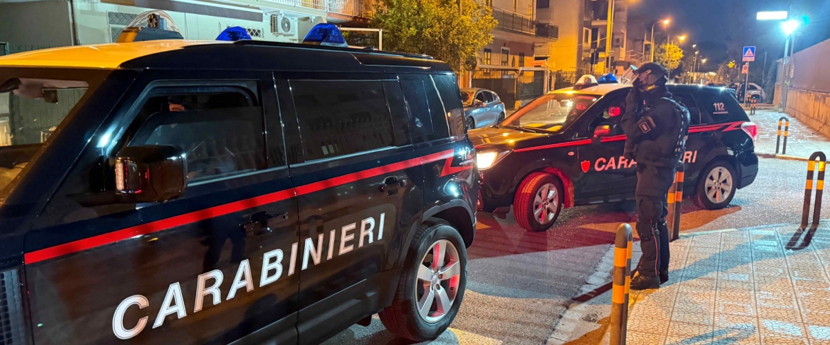 “Allah lo vuole”, 19enne fa irruzione a casa di una ragazza perché vuole vivere con lei: arrestato