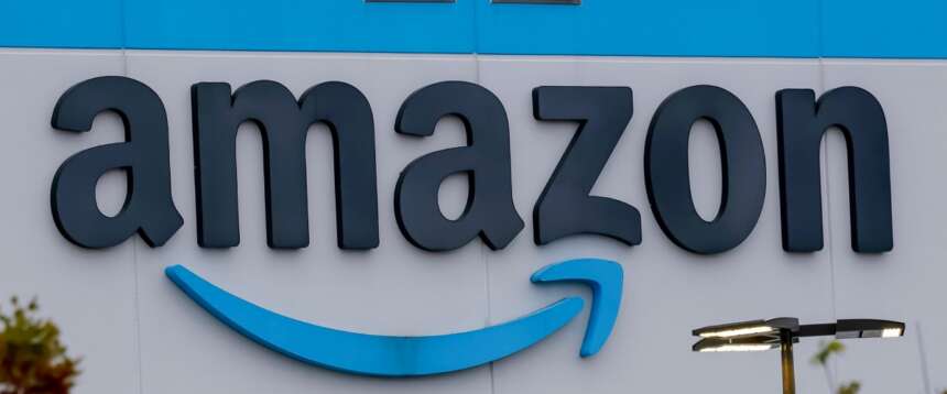 Amazon compra i libri antichi e poi li distrugge: la cinica strategia per addestrare l’Intelligenza artificiale