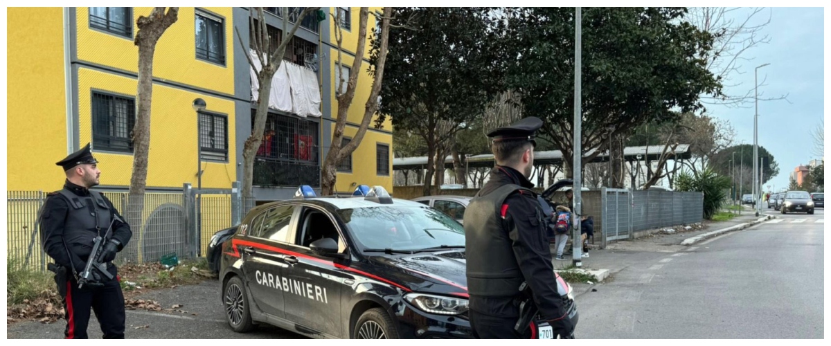 Femminicidio a Roma, donna precipita dal terrazzo a Tor Bella Monaca, fermato il compagno tunisino: è uno spacciatore