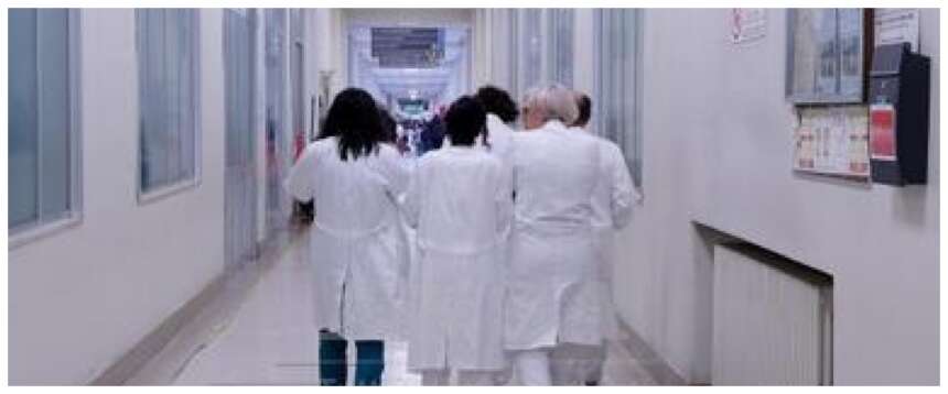 Medici toscani in rivolta contro Giani: ha nominato un infermiere vicino a Renzi all’Agenzia sulla ricerca scientifica