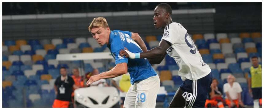 Napoli Como con soli tre italiani in campo: la serie A parla ancora straniero e trascura i vivai nazionali