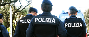 Bologna agente aggredito
