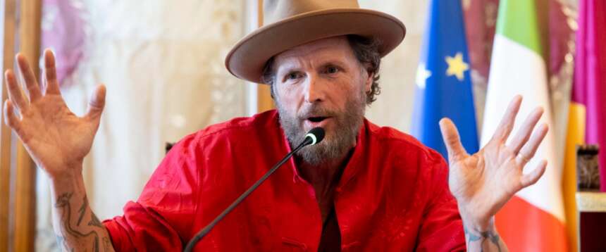 Jova beach s’insabbia a Barletta: ecco perché rischia di saltare il concerto di Jovanotti del 17 agosto