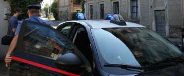Monza, aggredisce a martellate la moglie e la figlia, salve per miracolo: arrestato marocchino 55enne recidivo