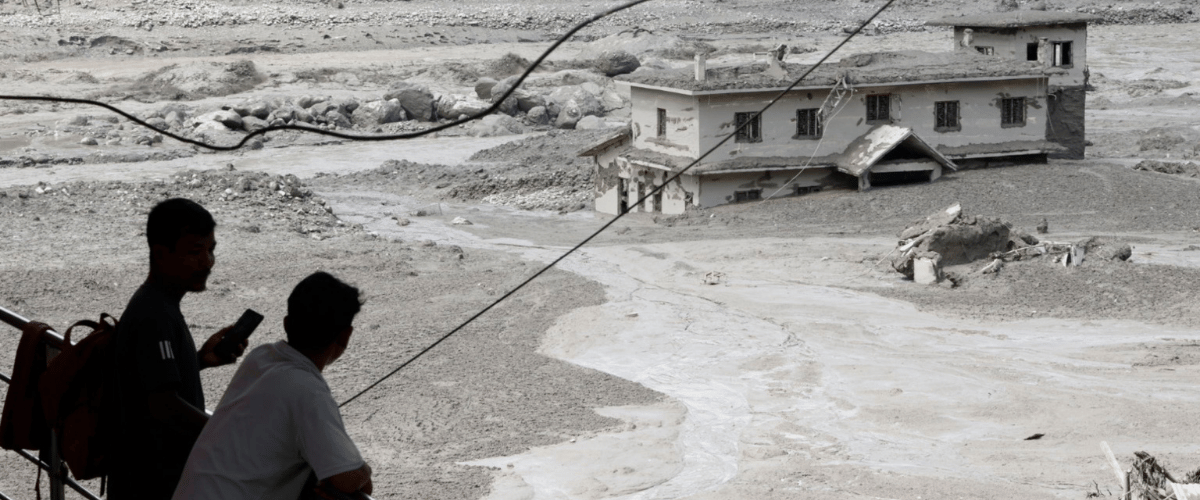 nepal il lago di fango tracima paura per una seconda ondata sono 538 i morti oltre 2000 i dispersi tra loro 3 italiani irreperibili da Secoloditalia.it nepal il lago di fango tracima paura per una seconda ondata sono 538 i morti oltre 2000 i dispersi tra loro 3 italiani irreperibili