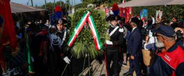 Sant’Anna di Stazzema, 82 anni dopo la strage, l’Italia ricorda le 560 vittime: “Ferita profonda e dolorosa”