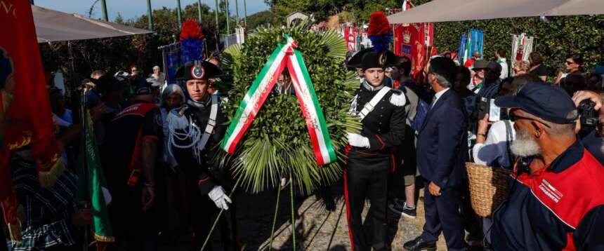Sant’Anna di Stazzema, 82 anni dopo la strage, l’Italia ricorda le 560 vittime: “Ferita profonda e dolorosa”