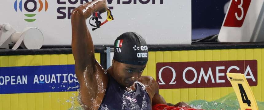 Sara Curtis è già leggenda del nuoto azzurro: oro e record mondiale nel dorso che sbriciola il suo stesso primato di appena 24 ore prima