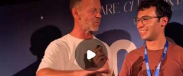 “Il governo Meloni è al top”, Rocco Siffredi alla festa di Azione Universitaria: “Ragazzi, non arrendetevi ai pregiudizi”
