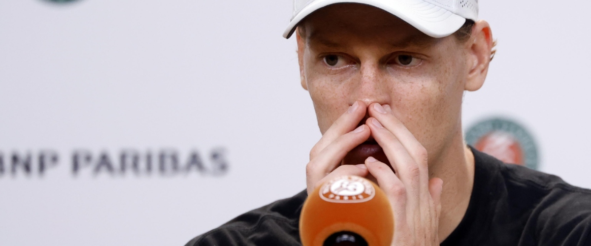 us open sinner alza bandiera bianca il ginocchio lo ferma sono triste decisione difficile e alcaraz torna in campo con jannik assente da Secoloditalia.it us open sinner alza bandiera bianca il ginocchio lo ferma sono triste decisione difficile e alcaraz torna in campo con jannik assente