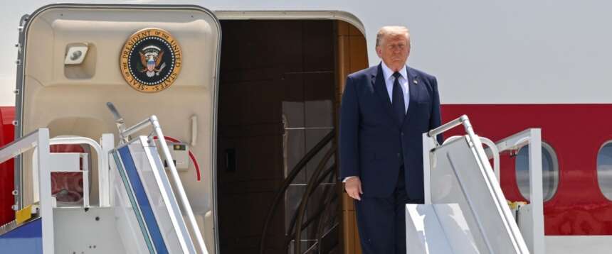 “Trump in Turchia si è nascosto in furgone ed è partito con un volo segreto”: svelato il trucco per sfuggire a un attentato iraniano