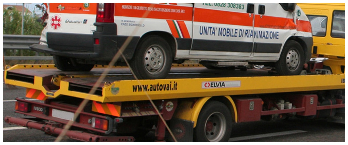ambulanza di brindisi resta senza benzina i barellieri costretti a fare la colletta sotto accusa la giunta decaro da Secoloditalia.it ambulanza di brindisi resta senza benzina i barellieri costretti a fare la colletta sotto accusa la giunta decaro