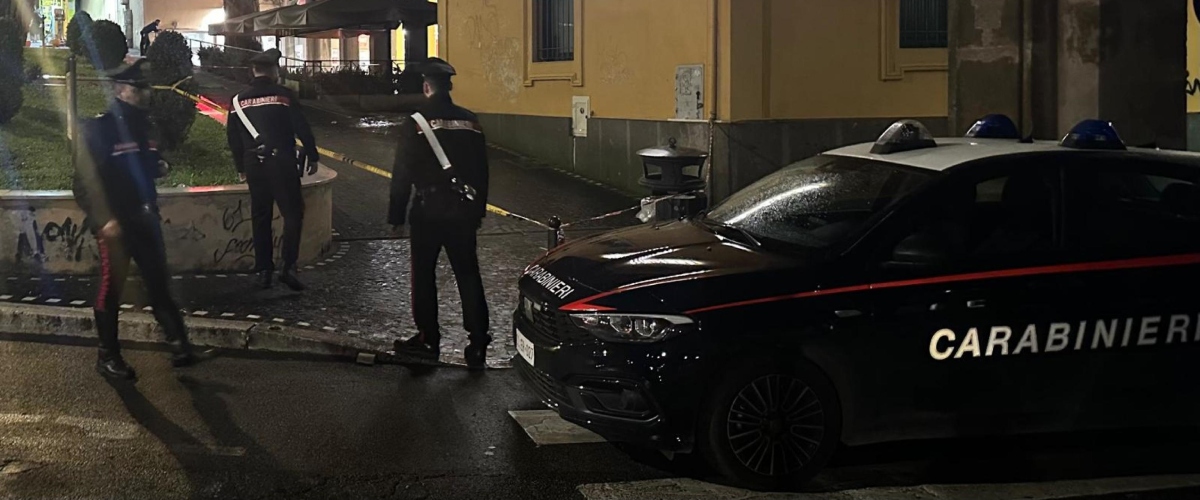 roma maxi rissa a trastevere bottiglie usate come lame sanpietrini e spray urticante tre tunisini arrestati da Secoloditalia.it roma maxi rissa a trastevere bottiglie usate come lame sanpietrini e spray urticante tre tunisini arrestati