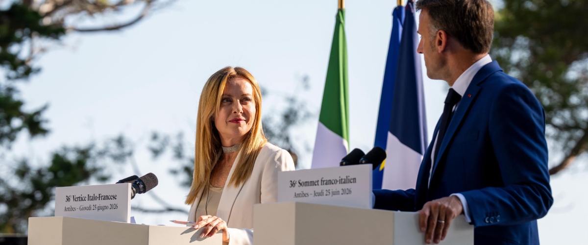 le monde punta il dito sui video dei rimpatri di meloni ma il ministro di macron li pubblicava sui social quasi ogni giorno da Secoloditalia.it le monde punta il dito sui video dei rimpatri di meloni ma il ministro di macron li pubblicava sui social quasi ogni giorno