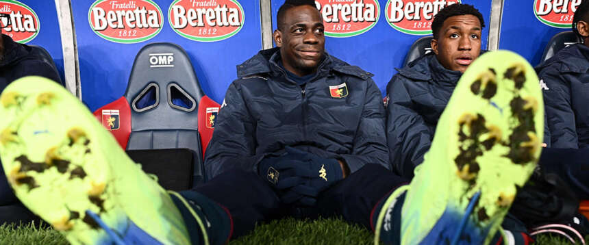 Migranti, Balotelli asfalta la sinistra: “Italia agli italiani, Africa agli africani!”. Quali sono le idee politiche di super Mario
