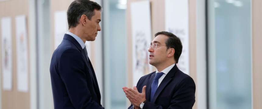 Il Viminale sbugiarda la Spagna con i numeri: in due giorni a Ceuta quattro volte gli arrivi registrati in Italia in un anno