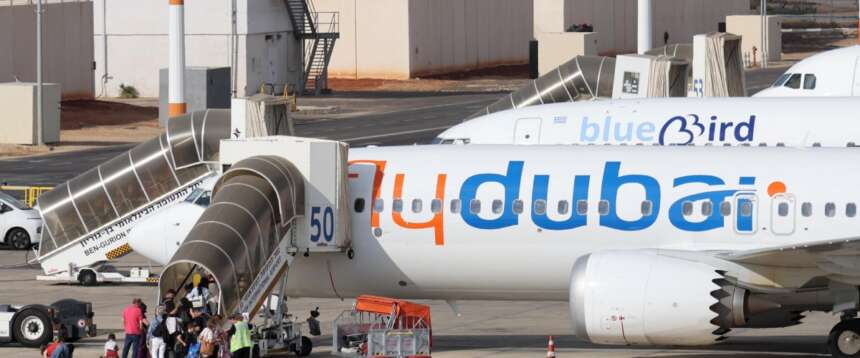 Volo Flydubai Dubai-Tel Aviv, pilota accoltellato al grido di ‘Allah Akbar’: torna l’incubo 11 settembre