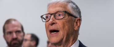 Bill Gates: «L’IA sarà un test inaudito per l’umanità». Fate gli scongiuri, nel 2015 aveva ‘previsto’ il Covid