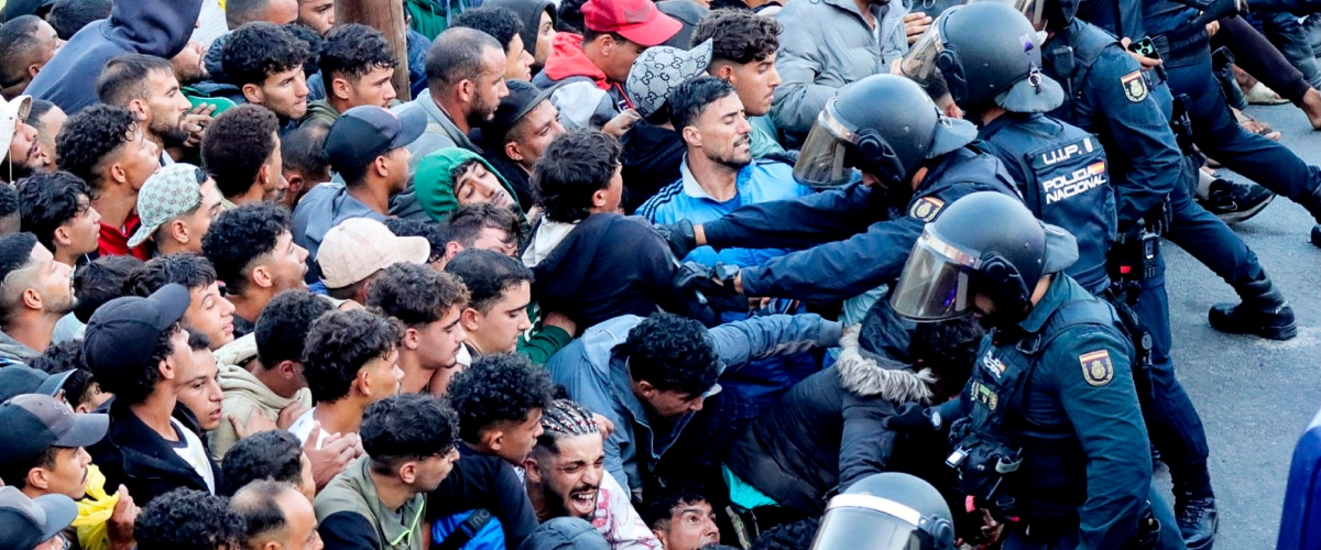 ceuta nel delirio al via i trasferimenti di migranti dalle spiagge alle tendopoli ed 232 il caos e il pp torna a infilzare sanchez da Secoloditalia.it ceuta nel delirio al via i trasferimenti di migranti dalle spiagge alle tendopoli ed 232 il caos e il pp torna a infilzare sanchez