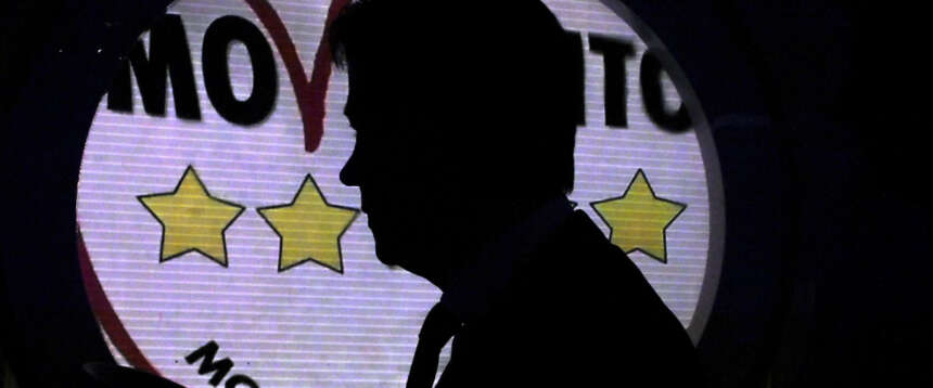 Beppe Grillo si scatena contro Conte e il nuovo M5S: “Soffrono di paralisi mentale e non hanno un’idea…”