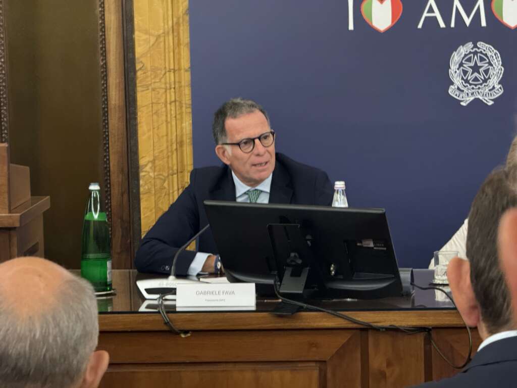 Lollobrigida Carta Dedicata a Te Lollobrigida Carta Dedicata a Te