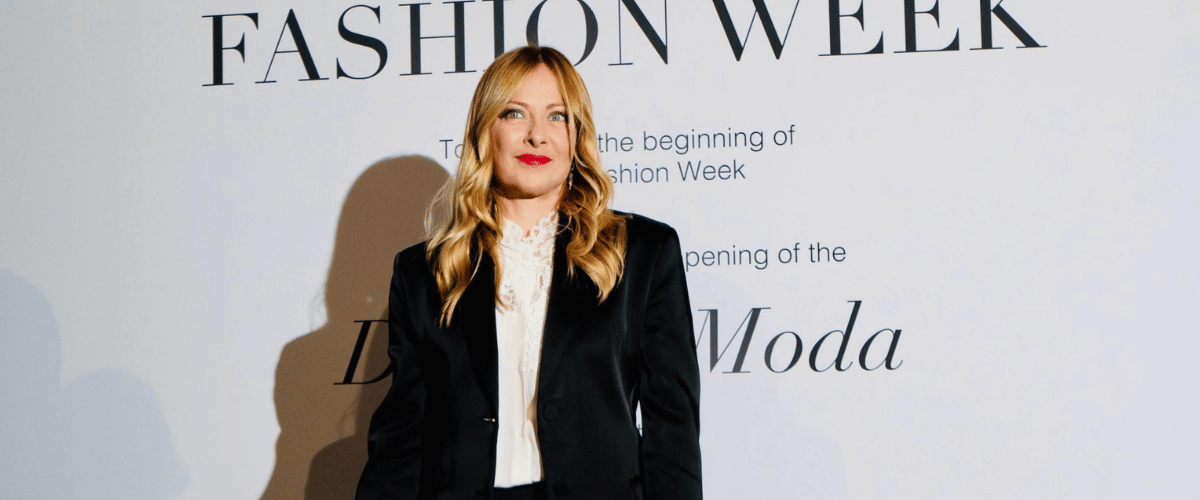 meloni alla fashion week la sinistra critica ma la moda made in italy vale 93 miliardi e nel 2016 and242 anche renzi da Secoloditalia.it meloni alla fashion week la sinistra critica ma la moda made in italy vale 93 miliardi e nel 2016 and242 anche renzi