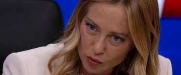 Meloni fa chiarezza su Vannacci: «Quando accade una volta può accadere anche la seconda». Poi la stoccata sulle alleanze