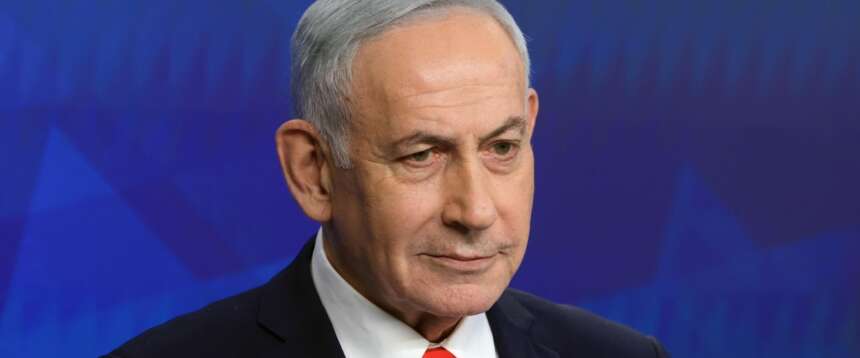 Netanyahu sotto accusa dei media israeliani: “Sapeva del 7 ottobre”. Ma lui smentisce e nega tutto