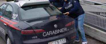 Allarme rosso a Pesaro: scoperta una “fabbrica” di molotov, fermati 4 giovani antagonisti