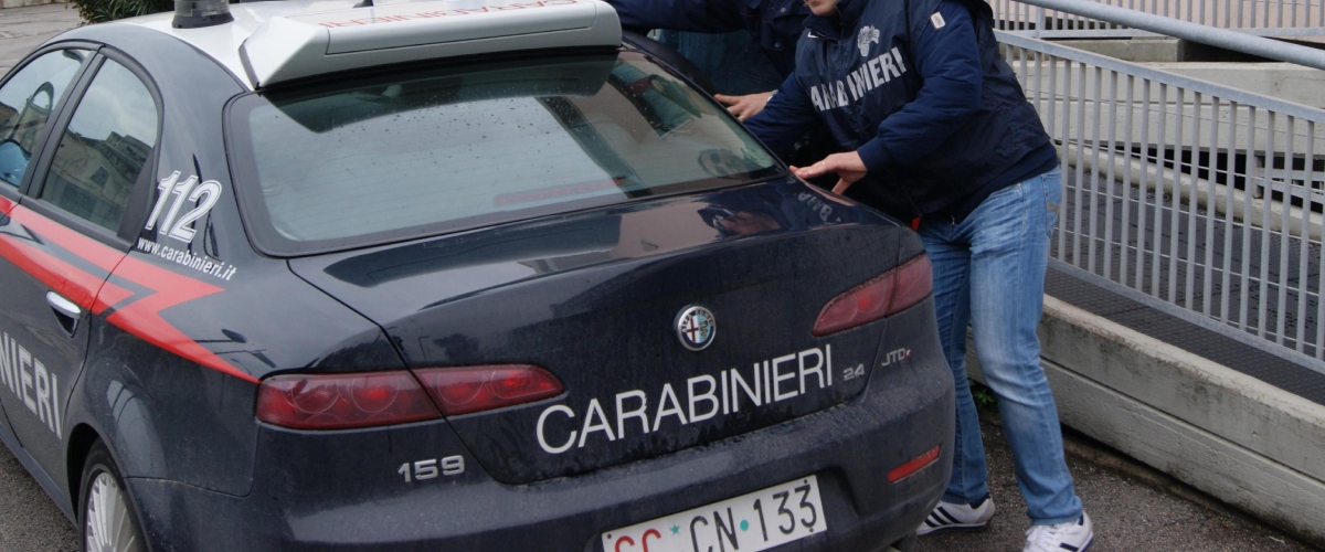 allarme rosso a pesaro scoperta una fabbrica di molotov fermati 4 giovani antagonisti da Secoloditalia.it allarme rosso a pesaro scoperta una fabbrica di molotov fermati 4 giovani antagonisti