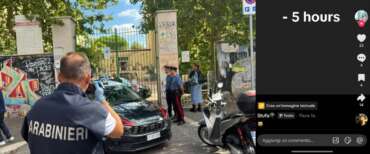 Prof accoltellata a scuola: ecco chi è il 13enne autore dell’agguato secondo i social e i racconti di chi lo conosce