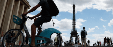 Torre Eiffel si dimette direttore