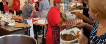 Troppa carne alla Festa dell’Unità: l’ultima polemica del Campo largo