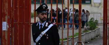 L’accoltellamento della prof a Roma non è un caso isolato: il problema della violenza sui docenti arriva da lontano