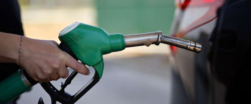 Benzina e diesel, anche Ip taglia i prezzi. I conti di Unimpresa: risparmio da 80 euro al mese per milioni di automobilisti