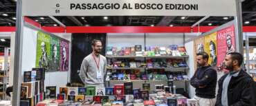 “Più Libri Più Liberi” contro i pregiudizi, ma Passaggio al Bosco e Idrovolante restano fuori per un cavillo tecnico. Scatarzi: «Un teatrino ridicolo»