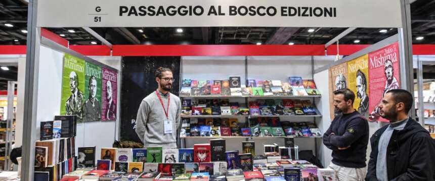 “Più Libri Più Liberi” contro i pregiudizi, ma Passaggio al Bosco e Idrovolante restano fuori per un cavillo tecnico. Scatarzi: «Un teatrino ridicolo»