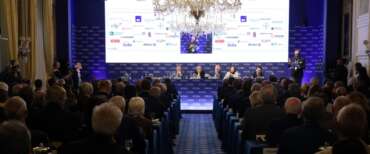 Cernobbio scommette sull’Italia: 7 imprenditori su 10 vedono ricavi in crescita. «La stabilità paga»