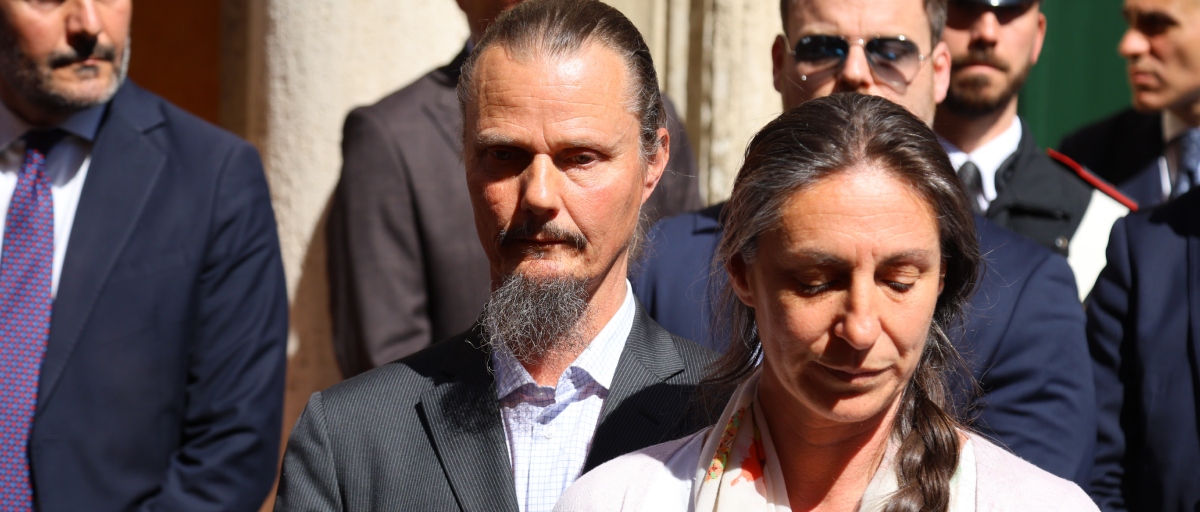 famiglia nel bosco genitori straziati i figli restano lontani la decisione del tribunale ci spezza il cuore da Secoloditalia.it famiglia nel bosco genitori straziati i figli restano lontani la decisione del tribunale ci spezza il cuore